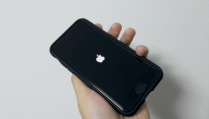 iPhone8 耐衝撃ケース MIL規格 spigen