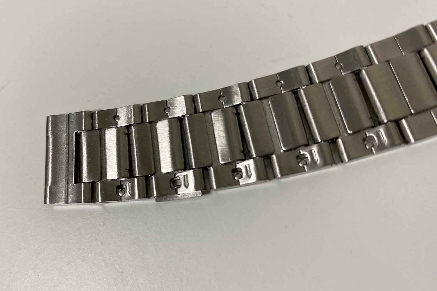 腕時計 金属ベルト 調整