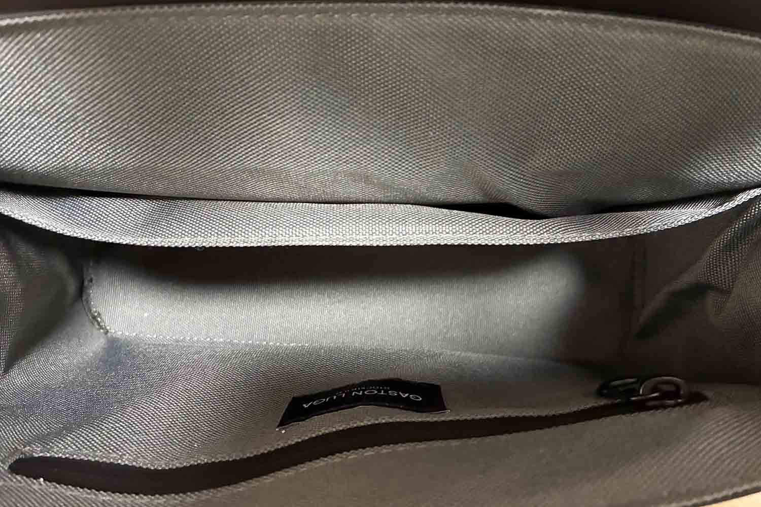 ガストンルーガ スプラッシュクロスボディ ミディアム ブラック